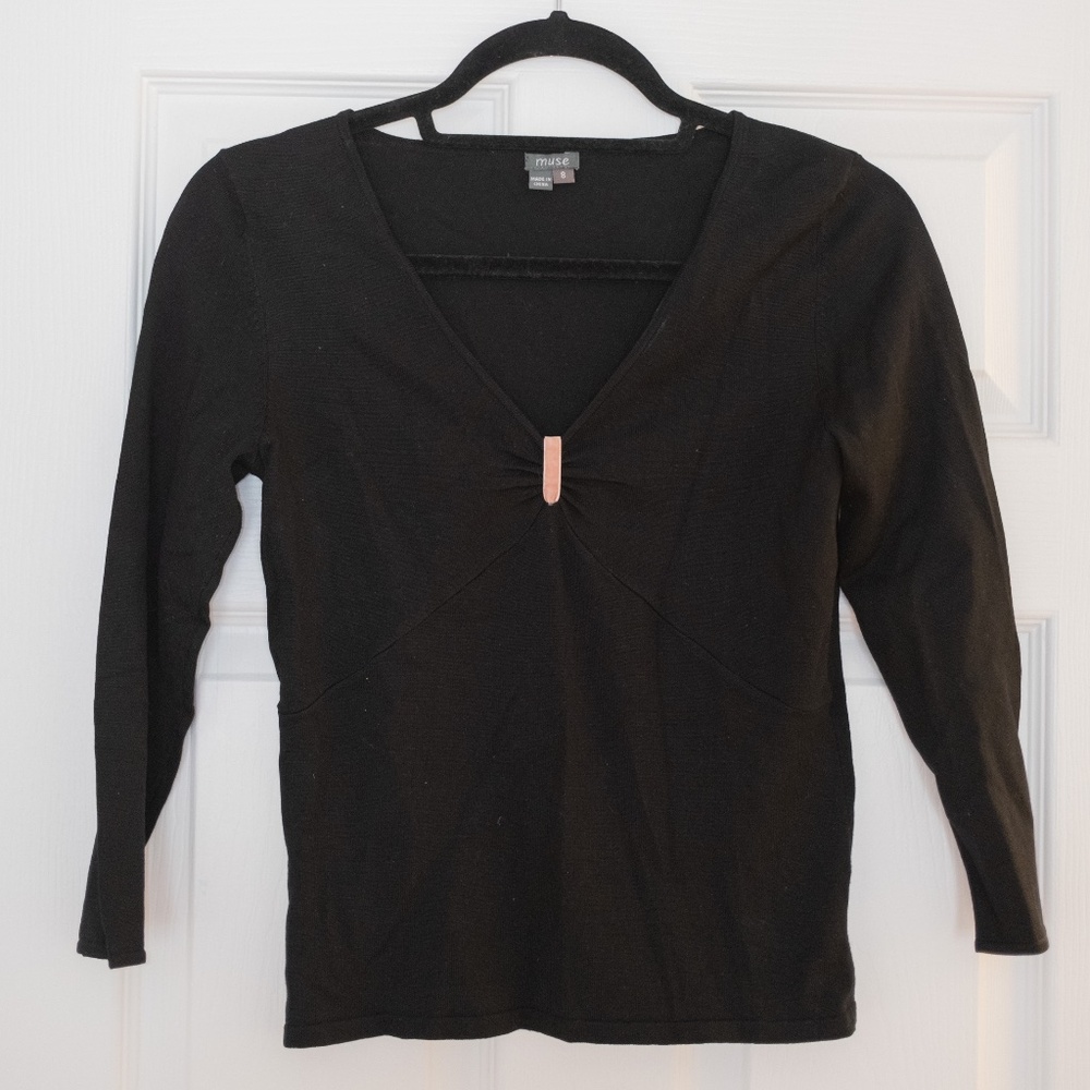 Muse Black Long Sleeve V-Neck Top Vintage 90s